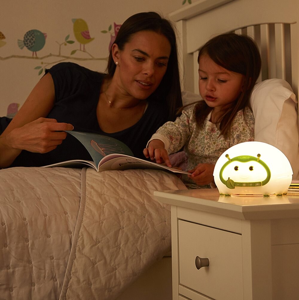 Lumie Bedbug Lysterapilampe til børn. Giver dit barn en rolig og tryg søvn. Høj kvalitet. Under Medicinsk Godkendelse.